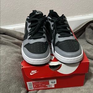 Nike Men's Black and Gray Sneakers
